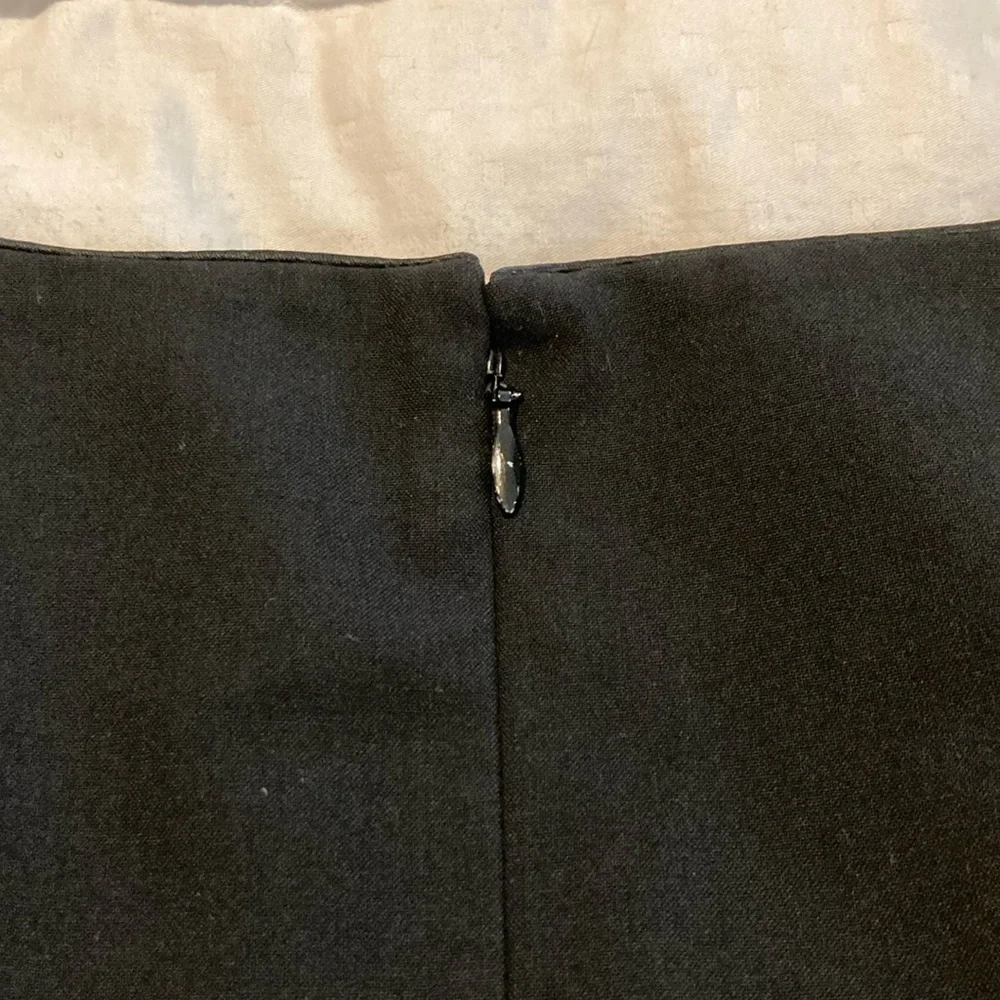 Banana Republic LBD With Piping and Cap Sleeve Black 6 - Picture 10 of 10
